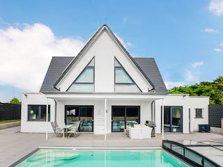 Fertighaus Klino von Fingerhut Haus Schlüsselfertig ab 866070€, Satteldach-Klassiker Außenansicht 1