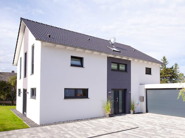 Fertighaus Rido von Fingerhut Haus Schlüsselfertig ab 489570€, Satteldach-Klassiker Außenansicht 1