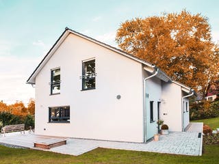 Fertighaus Vinaro von Fingerhut Haus Schlüsselfertig ab 449083€, Satteldach-Klassiker Außenansicht 3