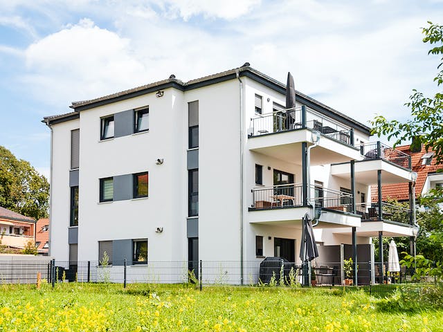 Fertighaus Sechsfamilienhaus 436 von FischerHaus Schlüsselfertig ab 1799041€, Stadtvilla Außenansicht 2