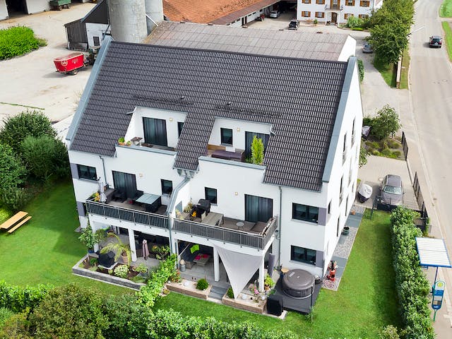 Fertighaus Sechsfamilienhaus 480 von FischerHaus Schlüsselfertig ab 1946531€, Satteldach-Klassiker Außenansicht 2