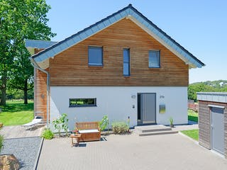 Fertighaus F160 - Faber von Fluck Holzbau Schlüsselfertig ab 480000€, Satteldach-Klassiker Außenansicht 2