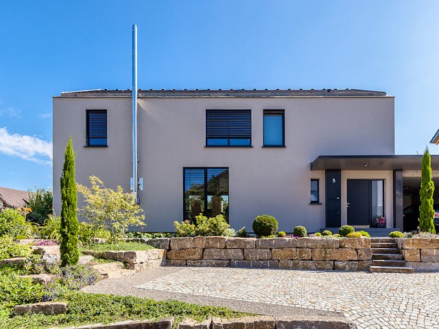 Fertighaus F186 - Burgmüller von Fluck Holzbau Schlüsselfertig ab 480000€, Satteldach-Klassiker Außenansicht 1 Fertighaus F186 - Burgmüller von Fluck Holzbau Schlüsselfertig ab 480000€, Satteldach-Klassiker Außenansicht 1