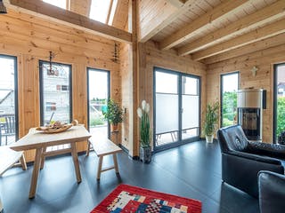 Blockhaus Auf der Röth von Fullwood Wohnblockhaus Bausatzhaus ab 200000€, Blockhaus Innenansicht 3