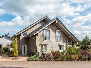 Blockhaus Felsblick von Fullwood Wohnblockhaus Ausbauhaus ab 280000€, Blockhaus Außenansicht 1