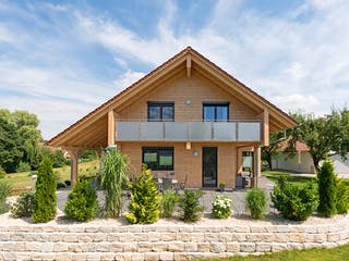 Blockhaus Mittelfranken von Fullwood Wohnblockhaus Ausbauhaus ab 360000€, Blockhaus Außenansicht 3