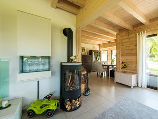 Blockhaus Mittelfranken von Fullwood Wohnblockhaus Ausbauhaus ab 360000€, Blockhaus Innenansicht 2