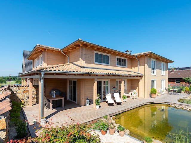 Blockhaus Provence von Fullwood Wohnblockhaus Ausbauhaus ab 660000€, Blockhaus Außenansicht 1