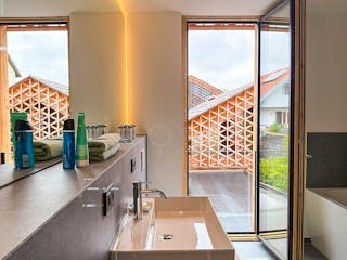 Fertighaus Holzhaus in Holzkirchen von GRUBER.HAUS Schlüsselfertig ab 2500000€, Satteldach-Klassiker Innenansicht 6