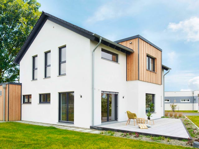 Fertighaus Günzburg von Fingerhut Haus Schlüsselfertig ab 563579€, Satteldach-Klassiker Außenansicht 1