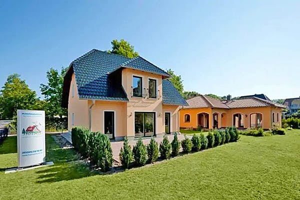 Dienstleister Häuserland-Immobilien Hausanbieter Häuserland-Immobilien