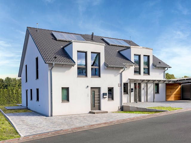 Fertighaus Doppelhaus 35-130 von Hanse Haus Schlüsselfertig ab 352364€, Satteldach-Klassiker Außenansicht 1