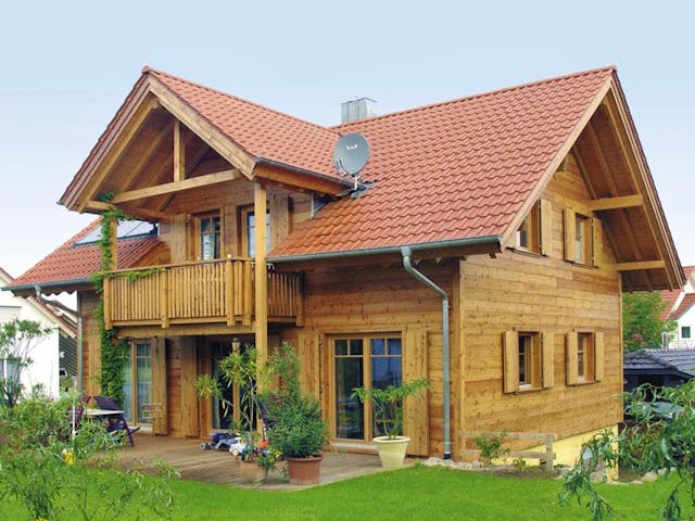 Blockhaus B136 Hodapp von Frammelsberger Holzbau, Blockhaus Außenansicht 1