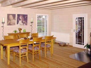 Blockhaus B167 von Frammelsberger Holzbau, Blockhaus Innenansicht 1