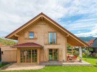Blockhaus B155 Krank von Frammelsberger Holzbau, Blockhaus Außenansicht 3