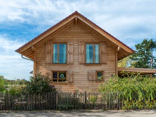 Blockhaus B155 Krank von Frammelsberger Holzbau, Blockhaus Außenansicht 5