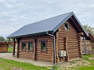 Blockhaus Blockhütte Ottawa von Holzbau Rustikal - Blockhäuser Bausatzhaus ab 78850€, Blockhaus Außenansicht 2