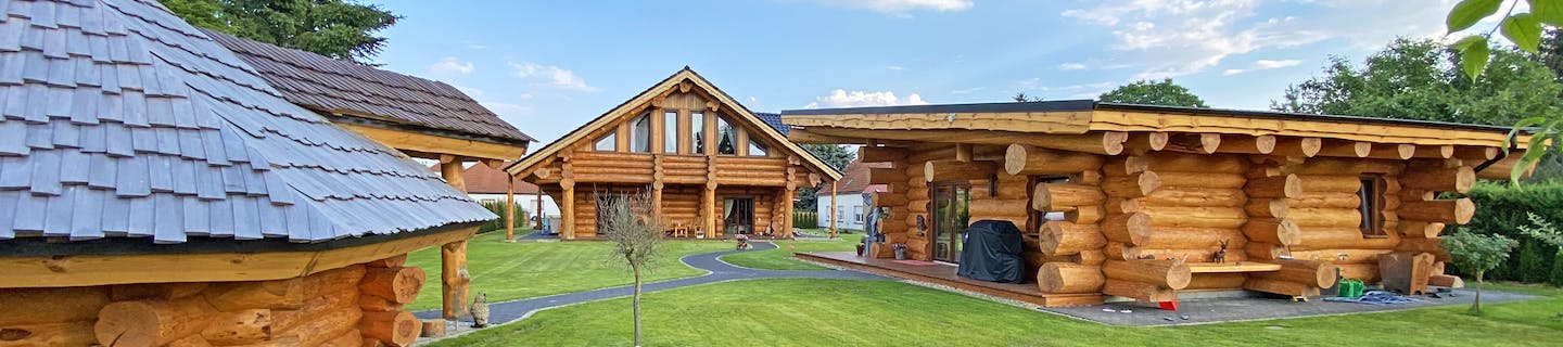 Hausanbieter Holzbau Rustikal - Blockhäuser