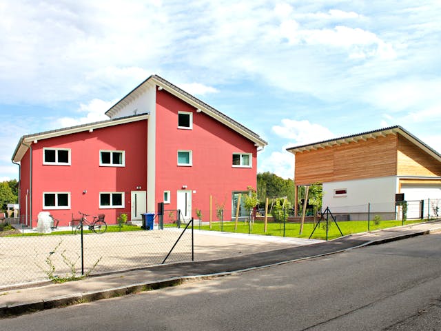 Fertighaus Homestory 256 von LEHNER HAUS Schlüsselfertig ab 747500€, Satteldach-Klassiker Außenansicht 1