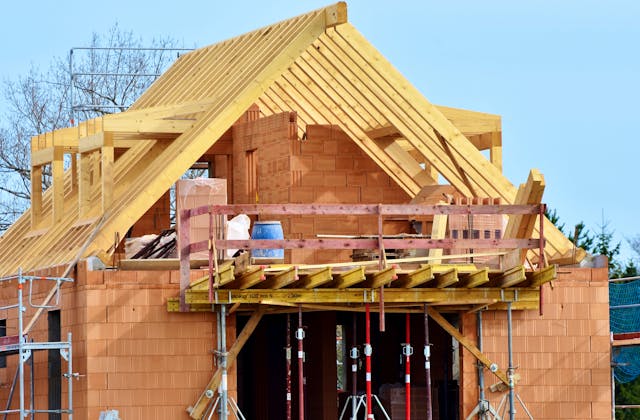 Bauarbeiter auf Baustelle