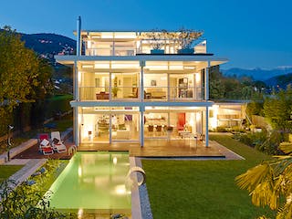 Fertighaus HUF Haus mit Flachdach - Beispiel 1 von HUF HAUS, Fachwerk Außenansicht 4