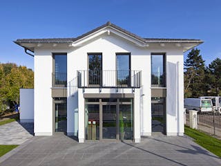 Massivhaus Arcus 153 von Heinz von Heiden Zentrale Schlüsselfertig ab 362195.5€, Stadtvilla Außenansicht 1