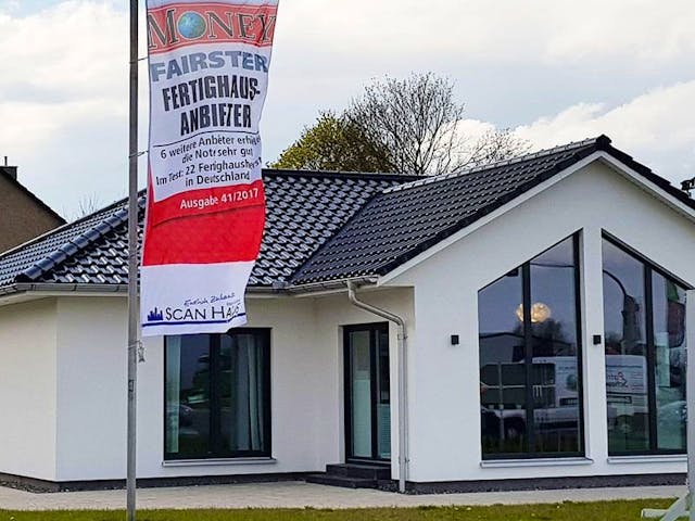 Fertighaus Musterhaus Hannover-Laatzen von ScanHaus Marlow, Bungalow Außenansicht 1