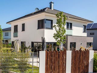 Massivhaus Illner von KBS Bau, Stadtvilla Außenansicht 3