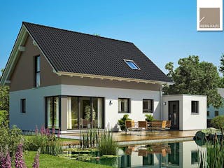Massivhaus Familienhaus Loop Classic von Kern-Haus Schlüsselfertig ab 285900€, Satteldach-Klassiker Außenansicht 1
