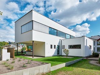 Fertighaus LUXHAUS | core - MH Bad Vilbel von LUXHAUS, Cubushaus Außenansicht 1