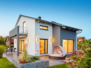 Fertighaus Satteldach Landhaus 143 von LUXHAUS, Satteldach-Klassiker Außenansicht 1