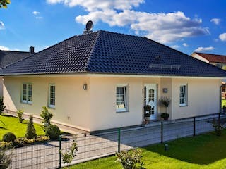 Massivhaus Bungalow Rerik von ROTH-MASSIVHAUS, Bungalow Außenansicht 1