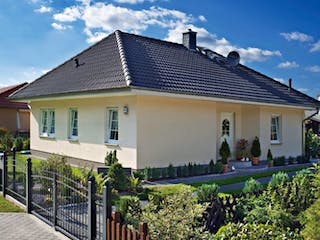 Massivhaus Bungalow Rerik von ROTH MASSIVHAUS, Bungalow Außenansicht 4