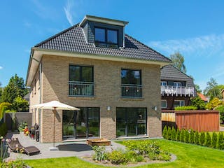 Massivhaus Duo Stadtvilla 130 von ECO System HAUS Schlüsselfertig ab 292600€, Stadtvilla Außenansicht 2