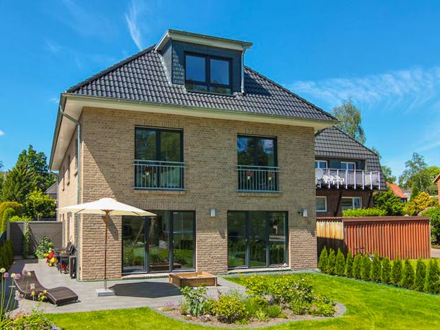 Massivhaus Duo Stadtvilla 130 von ECO System HAUS Schlüsselfertig ab 292600€, Stadtvilla Außenansicht 1 Massivhaus Duo Stadtvilla 130 von ECO System HAUS Schlüsselfertig ab 292600€, Stadtvilla Außenansicht 1