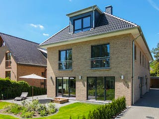 Massivhaus Duo Stadtvilla 130 von ECO System HAUS, Stadtvilla Außenansicht 3