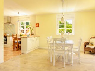 Massivhaus Friesenhaus 140 von ECO System HAUS Schlüsselfertig ab 300800€, Satteldach-Klassiker Innenansicht 3