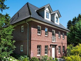 Massivhaus HANSEATIC von Kagebau, Stadtvilla Außenansicht 1