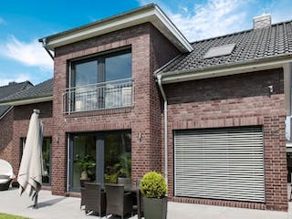 Massivhaus SEEBLICK von Kagebau, Stadtvilla Außenansicht 3