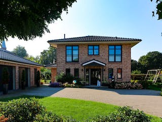 Massivhaus Stadtvilla 01 von KSW Massivhaus, Stadtvilla Außenansicht 2