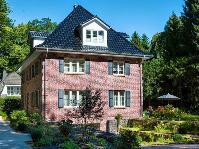 Massivhaus VILLA KOOPMANN von Kagebau, Stadtvilla Außenansicht 1