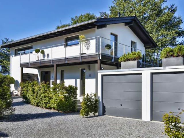 Fertighaus Vitalhaus Bad Endorf von Regnauer Hausbau Schlüsselfertig ab 485550€, Außenansicht 1 Fertighaus Vitalhaus Bad Endorf von Regnauer Hausbau Schlüsselfertig ab 485550€, Außenansicht 1