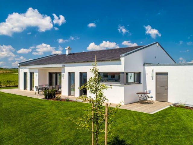 Fertighaus Vitalhaus Klosterberg von Regnauer Hausbau,  Außenansicht 1