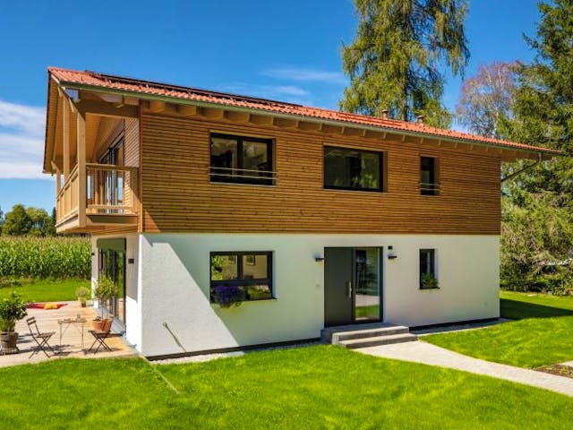 Fertighaus Vitalhaus Oberhaching von Regnauer Hausbau,  Außenansicht 1