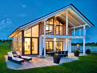 Fertighaus Vitalhaus Seehausen von Regnauer Hausbau, Satteldach-Klassiker Außenansicht 3