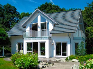 Fertighaus MH Bad Vilbel von Fertighaus WEISS, Satteldach-Klassiker Außenansicht 1