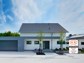 Fertighaus MH LIFE von Fertighaus WEISS Schlüsselfertig ab 428058€, Satteldach-Klassiker Außenansicht 3