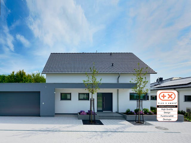 Fertighaus MH LIFE von WEISS Holzhaus Schlüsselfertig ab 418844€, Satteldach-Klassiker Außenansicht 3