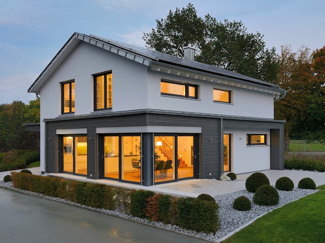 Fertighaus MH Ulm von WEISS Holzhaus Schlüsselfertig ab 520403€, Satteldach-Klassiker Außenansicht 1