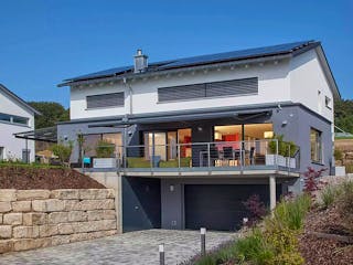 Massivhaus Haus Philipp von Projektbau Mutter, Satteldach-Klassiker Außenansicht 2